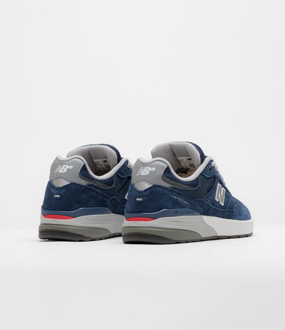 New Balance Numeric 933 Andrew Reynolds Shoes - Navy / White
