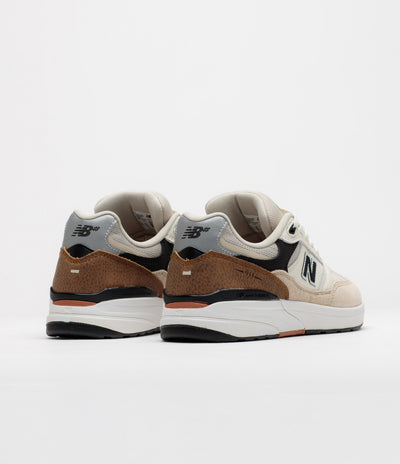 New Balance Numeric 933 Andrew Reynolds Shoes - Sea Salt / Brown