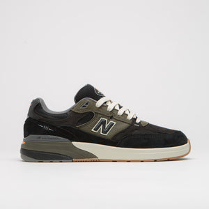 Black / Olive