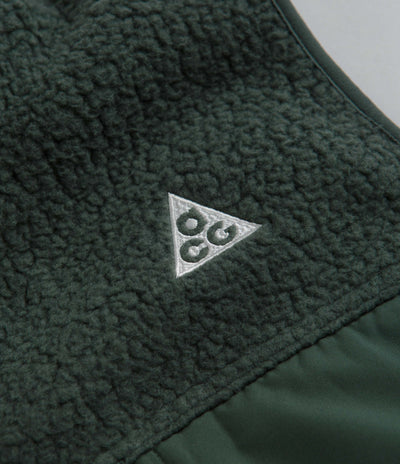 Nike ACG Arctic Wolf Vest in Vintage Green and Vintage Green / Summit White