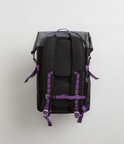 Nike ACG Aysen 32L Day Pack in Black and Cool Grey / White