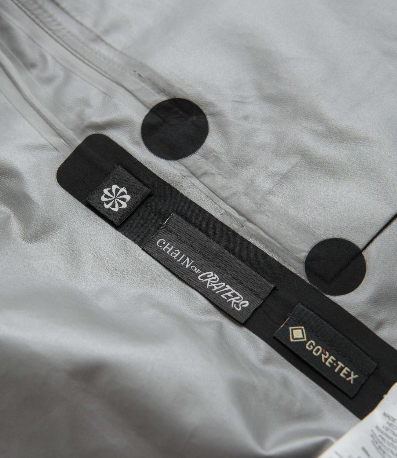 Nike ACG Chain Of Craters Jacket - Black / Summit White | Flatspot