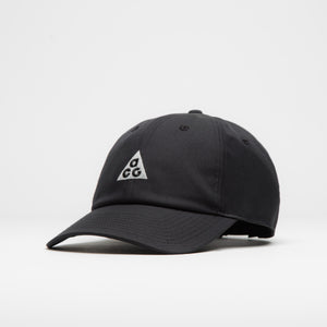 Black / Black / Black / Black