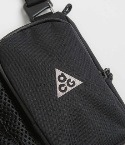 Nike ACG Daymax Crossbody Bag in Black and College Grey / College Grey