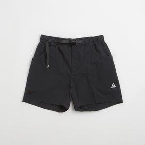 Black / Black / Summit White