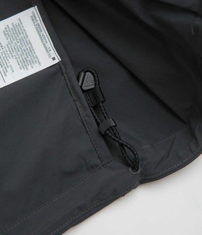 Nike ACG Five Towers Jacket in Anthracite and Anthracite / Summit White