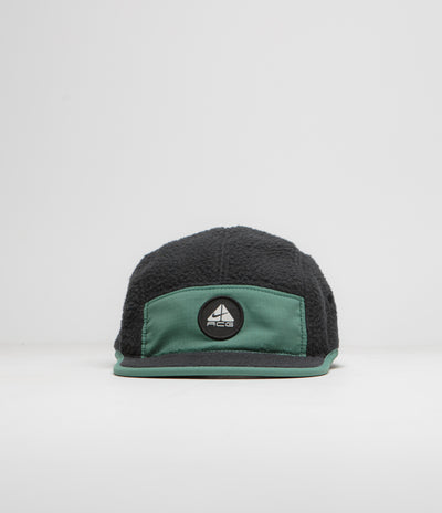 Nike ACG Fly Cap in Black and Bicoastal / Black