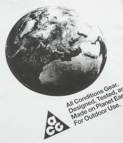 Nike ACG Globe T-Shirt in Summit White