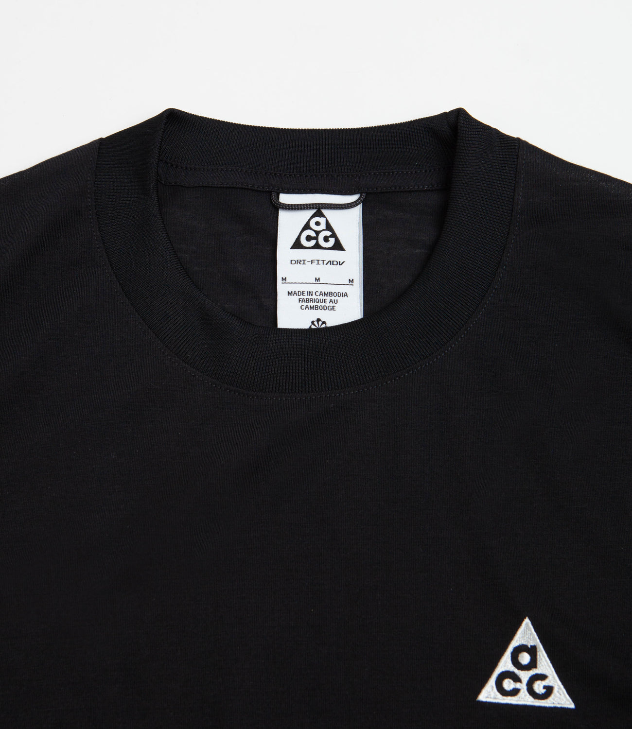 Nike ACG Goat Rocks T Shirt Black Anthracite Summit White Flatspot nike-acg-goat-rocks-t-shirt-black-anthracite-summit-white-flatspot