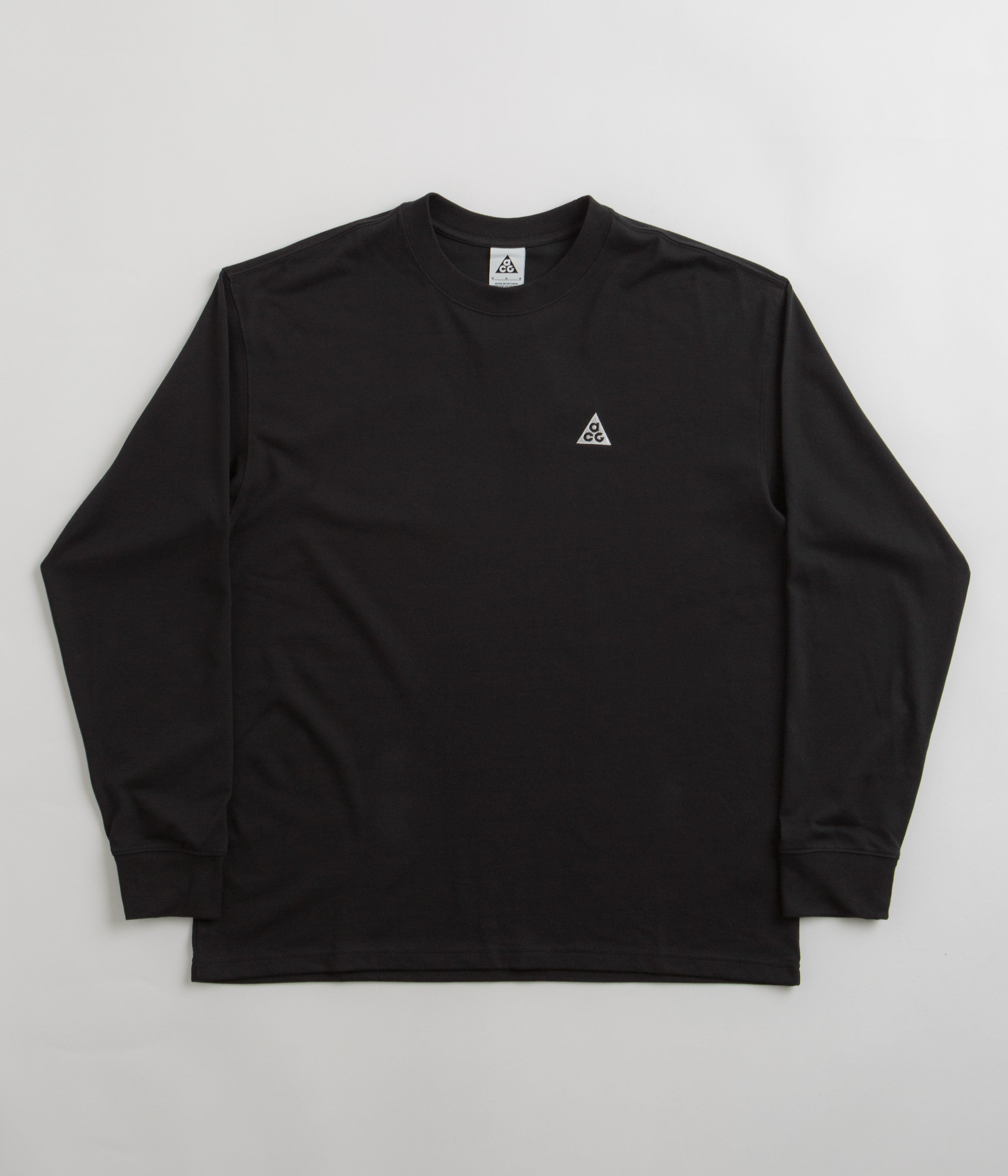Nike ACG Heavyweight Long Sleeve T-Shirt in Black