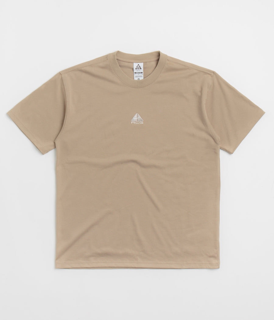 Nike ACG Lungs T-Shirt in Khaki