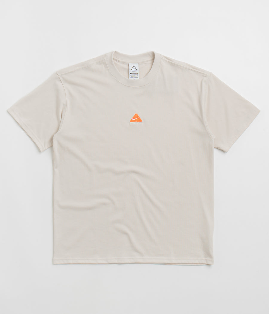 Nike ACG Lungs T-Shirt in Light Orewood Brown