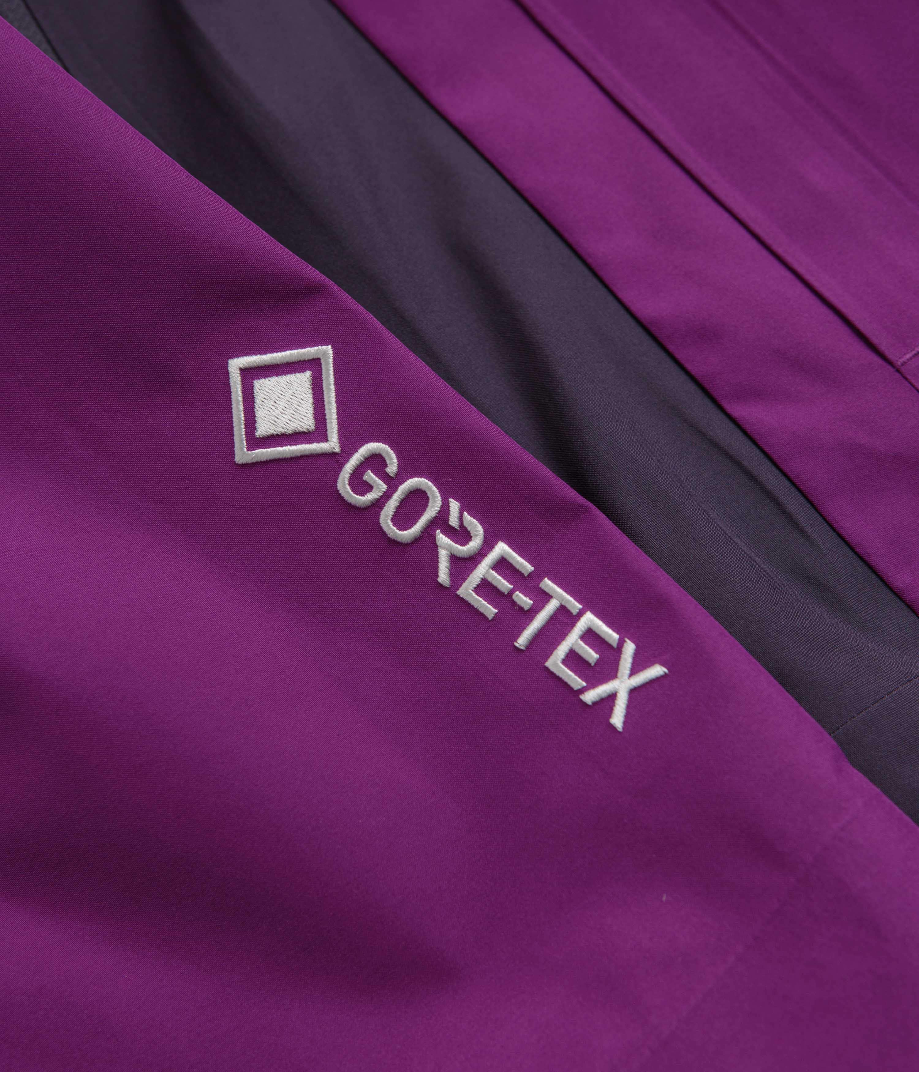 Nike ACG Misery Ridge Jacket - Bold Berry / Dark Raisin / Summit White ...