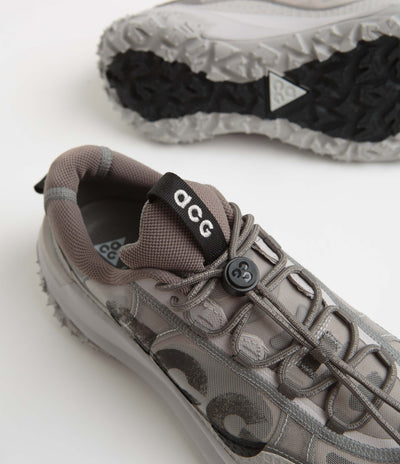 Nike ACG Mountain Fly 2 Low Shoes - Light Iron Ore / Black - Flat Pewter
