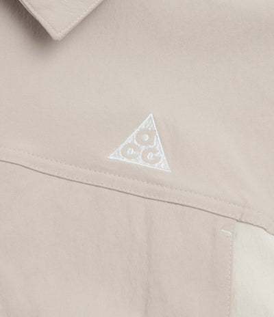 Nike ACG Smith Summit Jacket - Cream II / Light Orewood Brown / Summit White