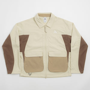 Light Khaki / Parachute Beige / Summit White
