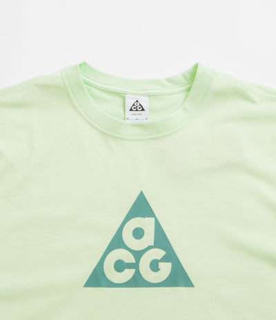 Nike ACG T-Shirt in Vapor Green