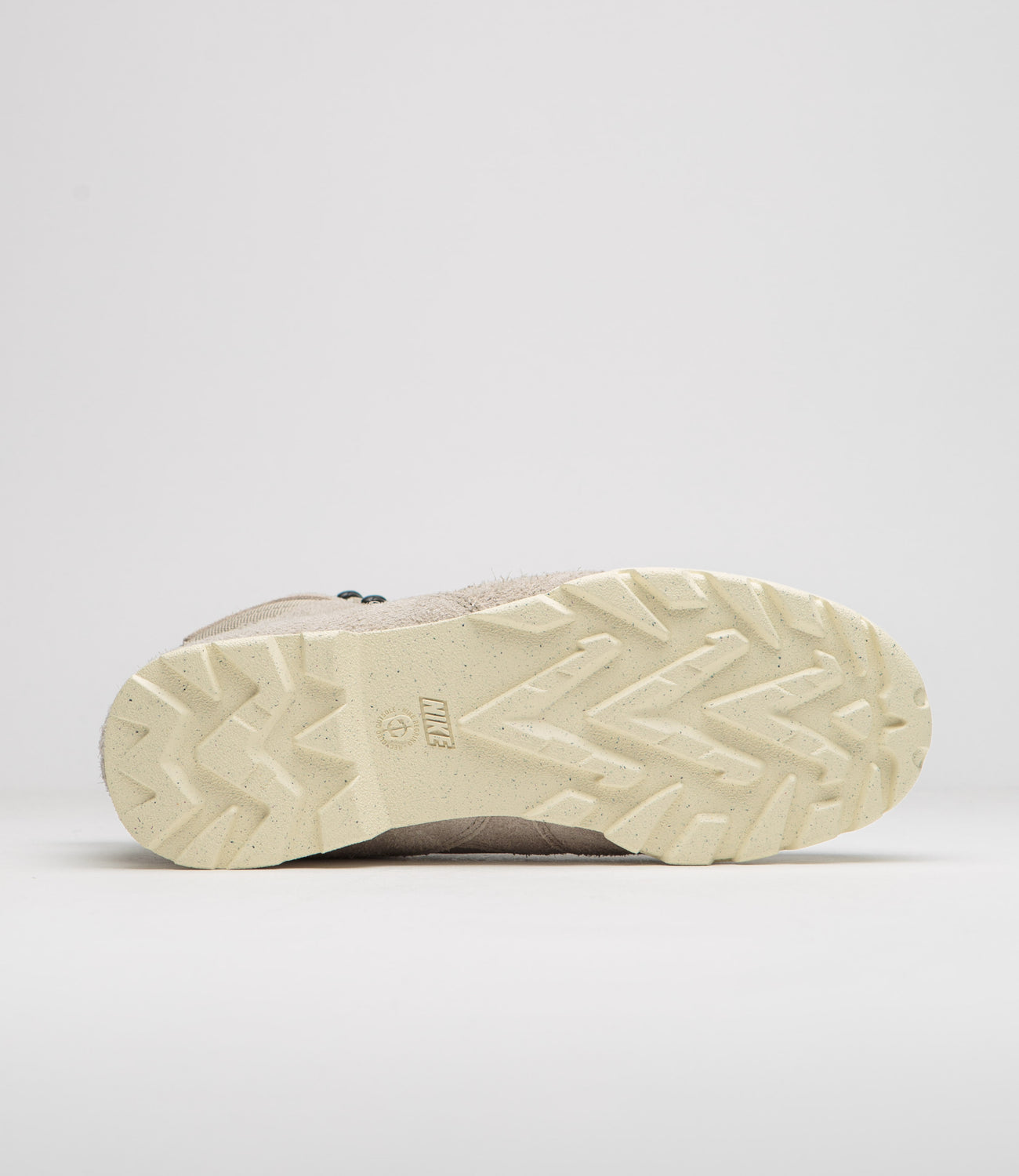 Nike ACG Torre Mid Waterproof Shoes - Khaki / Khaki - Coconut Milk - B | Flatspot