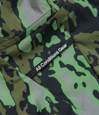 Nike ACG Trail Energy Jacket in College Grey and Black / Summit White