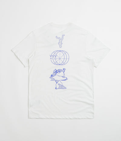Nike ACG Trail Energy T-Shirt in Summit White and Persian Violet