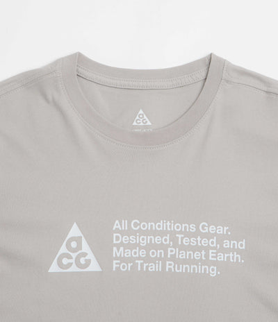 Nike ACG Trail Logo T-Shirt in College Grey