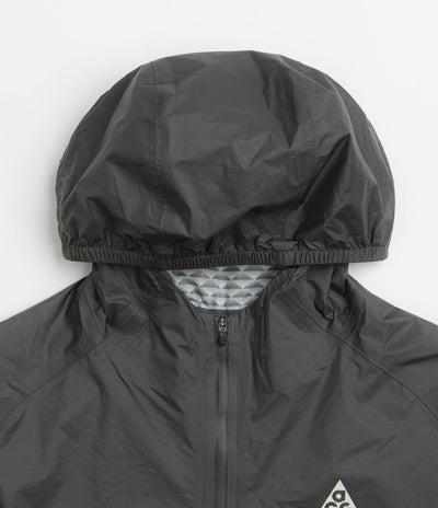 Nike ACG Trailwind Jacket in Anthracite and Summit White