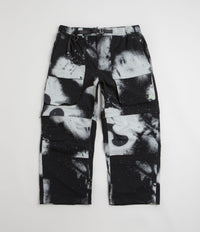 Nike ACG Zip Smith Summit Cargo Pants in Anthracite and Black / Summit White