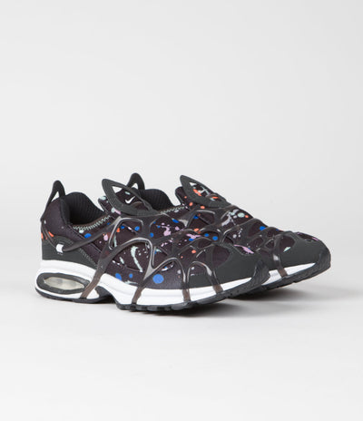 Nike Air Kukini SE Shoes in Black and Anthracite and White - Phantom