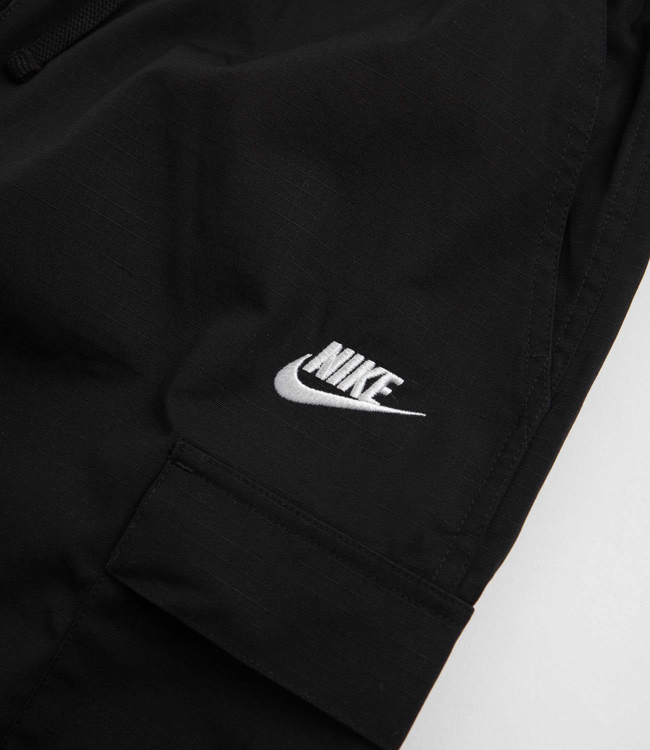 Nike Club Cargo Shorts - Black / White | Flatspot