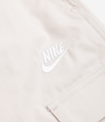Nike Club Cargo Shorts - Light Orewood Brown / White