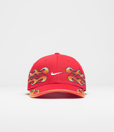 Nike Club Structured OG Flame Cap in University Red