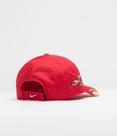 Nike Club Structured OG Flame Cap in University Red