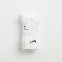 Nike Everyday Cushioned Training Crew Socks (3 Pair) in White and Black thumbnail