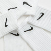 Nike Everyday Cushioned Training Crew Socks (3 Pair) in White and Black thumbnail