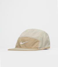 Nike Fly Cap in Desert Khaki and Parachute Beige / Phantom
