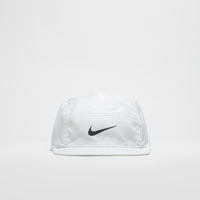 Nike Fly Cap in White and Anthracite / Black thumbnail
