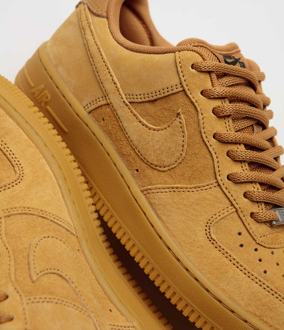 Nike SB Air Force 1 Shoes in Flax and Flax and Black - Gum Light Brown