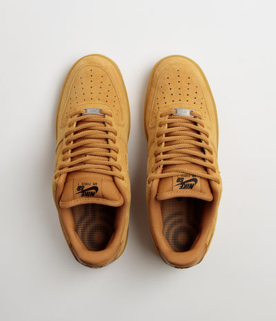 Nike SB Air Force 1 Shoes in Flax and Flax and Black - Gum Light Brown