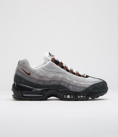 Nike SB Air Max 95 Shoes in Black and Cacao Wow and Anthracite - Light Graphite
