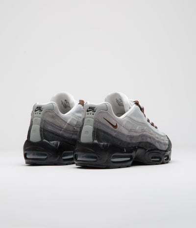 Nike SB Air Max 95 Shoes in Black and Cacao Wow and Anthracite - Light Graphite