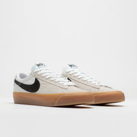 Nike SB Blazer Low Pro GT Shoes in White and Black and White - White thumbnail
