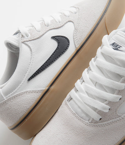 Nike SB Chron 2 Shoes - White / Obsidian - White - Gum Light Brown