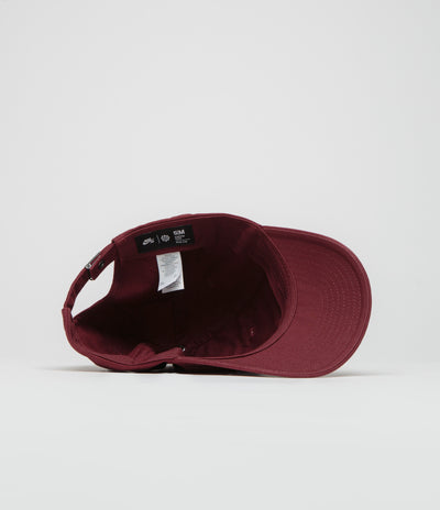Nike SB Club Cap in Dark Team Red and White