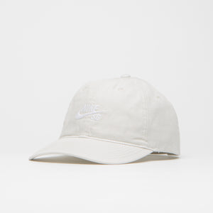 Light Bone / White