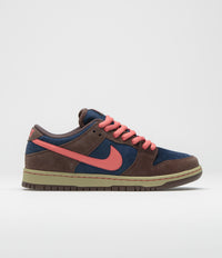 Nike SB Dunk Low Pro Shoes in Baroque Brown and Adobe and Midnight Navy