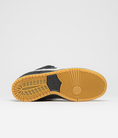 Nike SB Dunk Low Pro Shoes in Black and White and Black - Gum Light Brown - Black
