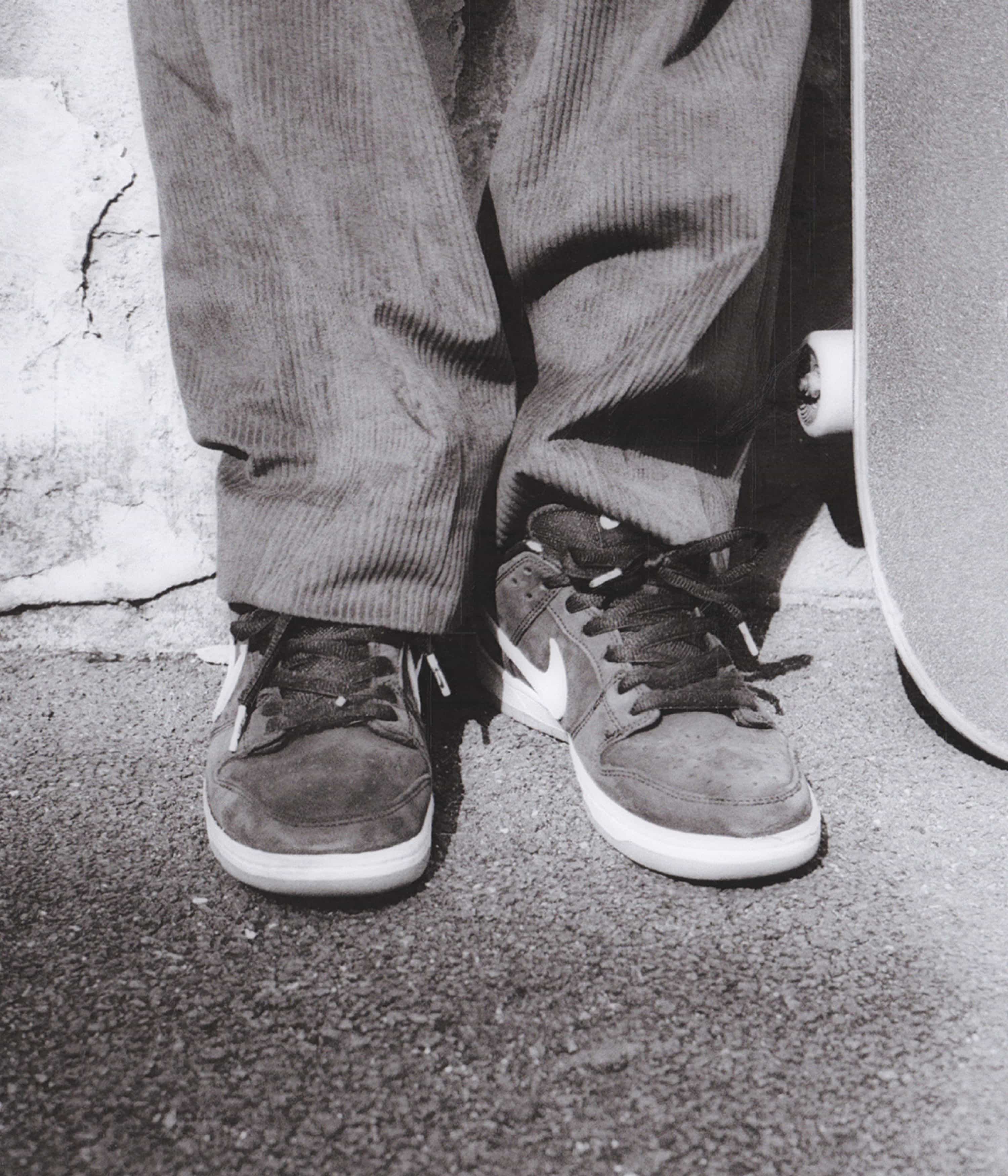 dunk low brown black