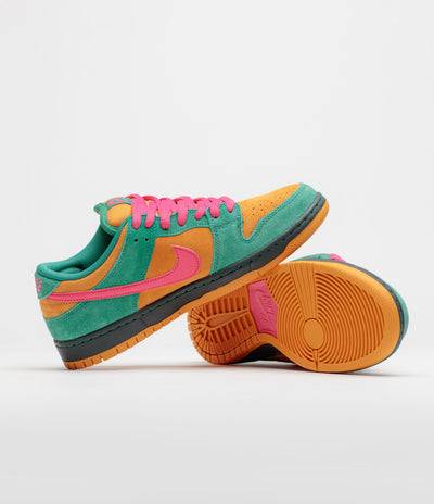 Nike SB Dunk Low Pro Shoes - Green Noise / Watermelon - Light Curry