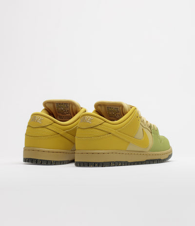 Nike SB Dunk Low Pro Shoes - Saffron Quartz / Saffron Quartz - Pear