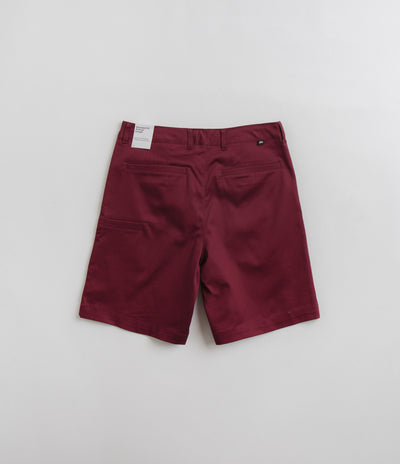 Nike SB El Chino Shorts in Dark Team Red